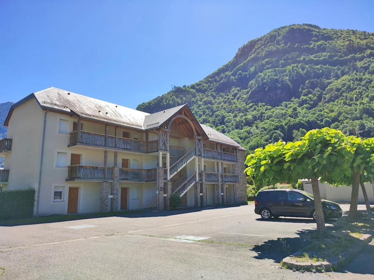 Le 102, T3 Pour 5 Personnes, Vue Montagne, Classe 2 Etoiles Nf, Parking, Piscine En Ete Bagnères-de-Luchon Eksteriør billede