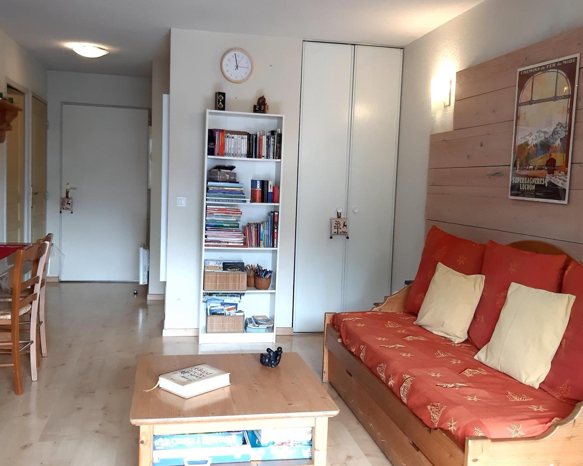Le 102, T3 Pour 5 Personnes, Vue Montagne, Classe 2 Etoiles Nf, Parking, Piscine En Ete Bagnères-de-Luchon Eksteriør billede